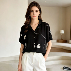 Blusa de Verano Elegante para Mujer, de Seda Francesa Tejida, Manga Corta, Diseño Único, Base Blanca con Estampado de Rosas, Transpirable, de Lujo, ODM - Product Image 3