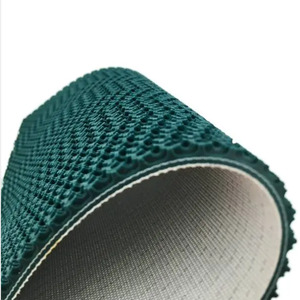 Slijtvaste PVC transportband met graspatroon - Ideaal voor steile hellingen tot 30 graden - Product Image 4