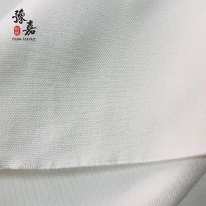चीन 10 औंस 220gsm ठोस सफेद 100% पॉलिएस्टर ब्लीच्ड कैनवास कपड़े का निर्माण