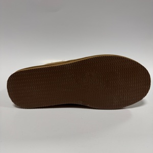 Mules d'hiver unisexes en peau de mouton douce double face avec semelle intérieure en peau de mouton et semelle extérieure en <span class=keywords><strong>mousse</strong></span> à mémoire de forme EVA pour une utilisation intérieure et extérieure - Product Image 6