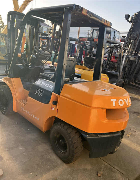 中古コマツfd30フォークリフトコマツ3tonフォークリフト中古