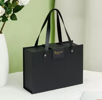 Boîte cadeau magnétique pliable biodégradable avec logo personnalisé, emballage rigide de luxe pliable avec poignée pour emballage cadeau en gros