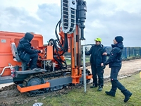 2026 Pile Driver Vibrateur pour le forage de fondations de centrales photovoltaïques et d'installations de panneaux solaires