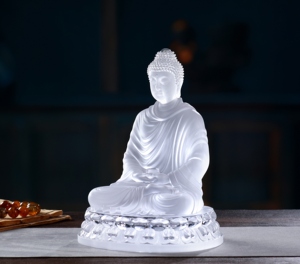 Escultura de Buda Premium hecha a mano-Vintage Religioso Sakyamuni Lotus Posición Detalles de doble textura Hecho Vidrio de cristal Premium - Product Image 3