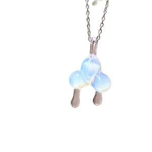 Collar Hecho a Mano con Colgante de Esmalte de Colores en Forma de Nube y Gota de Lluvia, Estilo Lujoso y Exclusivo - Product Image 5