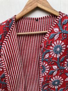 เสื้อแจ็คเก็ตโบฮีเมียนลายดอกไม้เย็บมือ ผ้าฝ้ายสไตล์ดอกไม้ สำหรับฤดูใบไม้ร่วงและฤดูหนาว เสื้อโค้ทสตรีทแวร์แบบกลับด้านได้ ของขวัญสำหรับเธอ - Product Image 5