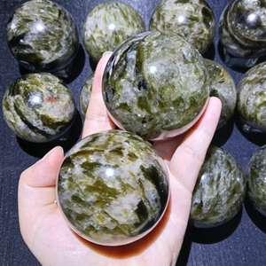 ลูกบอลคริสตัลไมก้าสีเขียวธรรมชาติคุณภาพสูงสำหรับงานฝีมือตกแต่งบ้านและของขวัญขายส่ง - Product Image 1