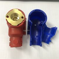 Raccord à visser en forme de coude femelle pour tuyau Pex de 16 mm avec couvercle en plastique rouge