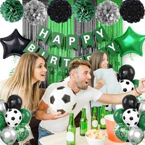 Décorations d'<span class=keywords><strong>anniversaire</strong></span> sur le thème du football, y compris des ballons de fête, une bannière <span class=keywords><strong>Joyeux</strong></span> <span class=keywords><strong>Anniversaire</strong></span>, un rideau à franges et des pompons en papier de soie - Product Image 5