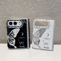 Coque de téléphone mignonne avec des diamants en forme d'ailes de papillon, d'étoiles et de lunes pour iPhone DUO 18 Fold pour les filles branchées.