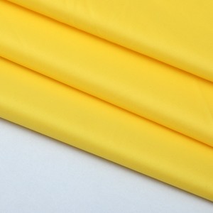 <span class=keywords><strong>Tessuto</strong></span> in <span class=keywords><strong>Nylon</strong></span> Taffetà Ultra Sottile 20D 380T 420T Lucido Scintillante, Trilobale, Antipiuma, Calandrato per Giacche e Cappotti - Product Image 6