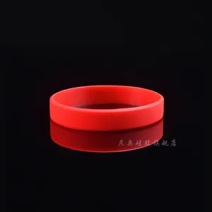 Cheap Promotional Custom Logo Design En Thin Rubber Silicone Bracelet Material Wrist Bands Customised Silicone Wristband