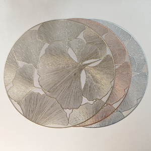 Tovaglietta Rotonda Pieghevole in PVC con Motivo a Foglia di Ginkgo, Texture Delicata a Venature Radianti, per Caffetterie e Sale da Tè - Product Image 4