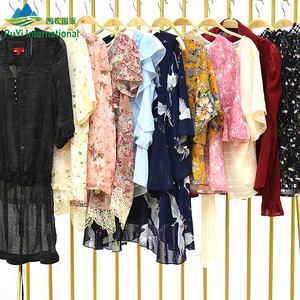 PUYI blusa <span class=keywords><strong>de</strong></span> seda <span class=keywords><strong>de</strong></span> verano <span class=keywords><strong>ropa</strong></span> usada <span class=keywords><strong>de</strong></span> mujer al por mayor camisas florales <span class=keywords><strong>de</strong></span> Nueva <span class=keywords><strong>York</strong></span> <span class=keywords><strong>ropa</strong></span> <span class=keywords><strong>de</strong></span> <span class=keywords><strong>segunda</strong></span> <span class=keywords><strong>mano</strong></span> para la venta - Product Image 5