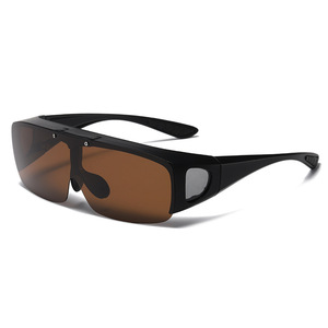 Lunettes de soleil de sport avec verres polarisés pour la pêche, la course à pied, le VTT, la conduite - Monture PC enveloppante pour une protection optimale - Product Image 1