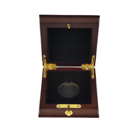 Boîte à monnaie en bois poli avec doublure en velours noir, charnières métalliques, fermeture à pression, logo personnalisé, boîte de présentation de monnaie en bois pour récompense, souvenir, cadeau