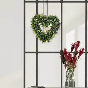 إكليل زينة بالكريسماس على شكل قلب 2023 بسعر الجملة إكليل شتوي إكليل اصطناعي من الزهور