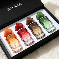 Flacon de parfum en verre le plus populaire, 50 ml, forme abstraite, flacon de parfum personnalisé, estampage à chaud en feuille d'or avec couvercle et boîte cadeau