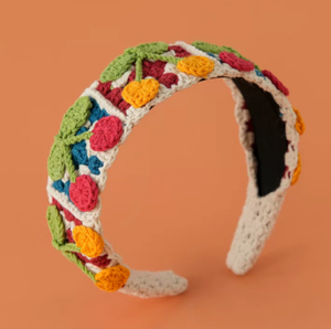 Diadema ancha de lana tejida a crochet con forma de cereza, colorida, hecha a mano, accesorio para el cabello. - Product Image 2