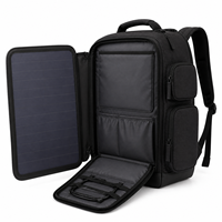 Sac à dos noir minimaliste et élégant à chargement solaire, grande capacité, avec poche latérale intégrée sur le panneau avant, idéal pour le travail et les voyages