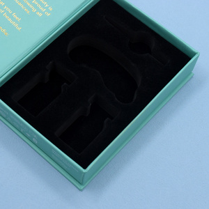 Boîte cadeau rigide en carton noir de luxe avec fermeture magnétique personnalisée avec insert en mousse EVA - Product Image 5