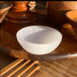 Giá Bán buôn tinh thể tự nhiên ánh sáng bằng gỗ cơ sở đứng hình tròn trắng selenite bát - Product Image 6