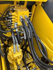 Excavadora usada KOMATSU, precio barato, excelente rendimiento, excavadora usada KOMATSU a la venta, a un precio muy bajo - Product Image 3