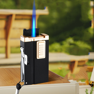 Encendedor Multifuncional Resistente al Viento con Abrebotellas y Cortaúñas, Presentado en una Caja de Regalo. Logotipo Personalizable Disponible. - Product Image 2