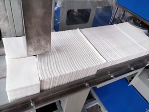 Usa e getta dentale bavaglini Pieghevole Prezzo della macchina - Product Image 4