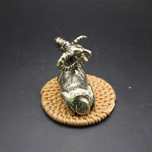 Figura de cabra de latón, estilo antiguo, adorno de escritorio, decoración del hogar, 1 unidad - Product Image 3