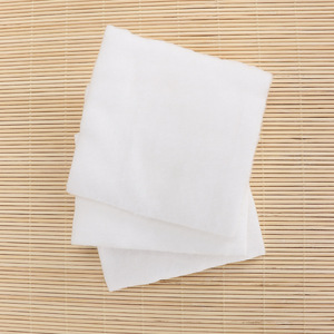 Tampons en coton non tissé absorbants blancs jetables pour le nettoyage esthétique et médical, pack de 1 000 000 pièces - Product Image 2