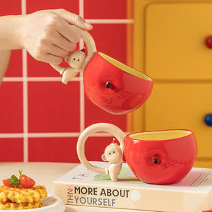 Tasse en céramique Apple Monkey rouge avec poignée, design de dessin animé, pour usage domestique, tasse cadeau - Product Image 5