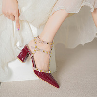 Escarpins à talons cloutés pour femme, bout pointu, talon moyen 3-6 cm, grandes tailles, élégants, bout fermé, semelle extérieure en caoutchouc, chaussures simples printemps-été