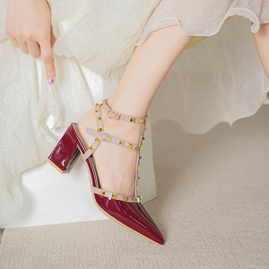 Zapatos de Tacón Alto con Tachuelas, Punta Puntiaguda, Tacón Medio de 3-6 cm, Tallas Grandes, Elegantes, Punta Cerrada, Suela de Goma, Zapatos de Una Sola Pieza, Primavera Verano - Product Image 4