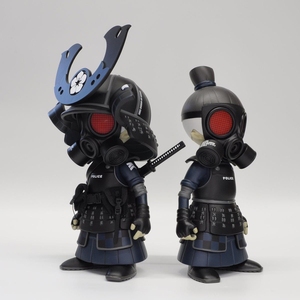 Figurine d'action personnalisée en PVC avec design de masque à gaz pour les collectionneurs de personnages Kombat Kings - Product Image 5