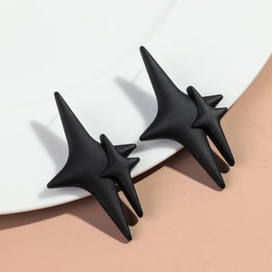 HL Pendientes de estrellas de colores de moda europea y americana Pendientes simples y personalizados pintados con aerosol Acrílico - Product Image 6