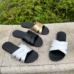 Nouvelles sandales plates décontractées pour femme, style minimaliste, avec lanières croisées, polyvalentes pour l'extérieur, idéales pour l'été - Product Image 1