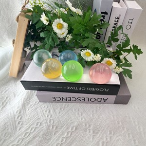   Jouet à presser en silicone style Xiaohongshu, boule de coco océanique, cube de glace, jouet de décompression en sucre de malt - Product Image 1