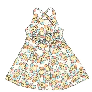Falda cruzada trasera de una pieza de tela personalizada de 230G para niñas, vestido de giro de primavera y verano, vestido estampado, camiseta de manga acampanada, vestido para niñas