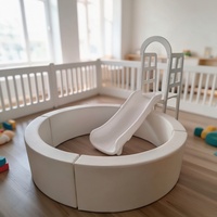Ensemble de jeu souple personnalisable blanc avec fosse à balles de 1,5 m et toboggan de 1,2 m, aire de jeux sensorielle intérieure/extérieure pour tout-petits, idéal pour les fêtes et la location