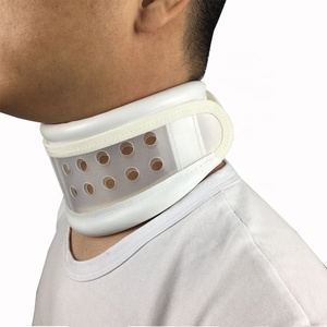 목과 가슴을 지지하도록 설계된 조절 가능하고 편안한 경추 칼라, 통증 완화 및 안정화 제공 - Product Image 3