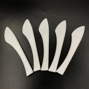 10.7cm kullanımlık beyaz plastik kozmetik Spatula mat yüksek kaliteli krem karıştırma kepçe DIY Spatula