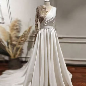 S804A 2025 Nouvelle <span class=keywords><strong>Robe</strong></span> <span class=keywords><strong>de</strong></span> Mariée Personnalisée <span class=keywords><strong>de</strong></span> Haute Qualité en Satin et Dentelle à Fleurs pour Femmes - Product Image 2
