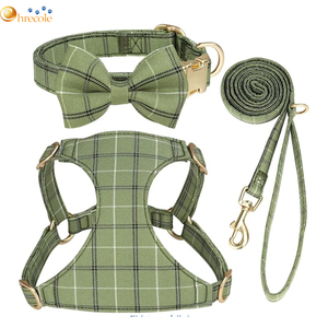 Diseñador Premium de lujo al por mayor a cuadros suministros ajustables para mascotas conjunto de arnés para perros pequeños logotipo personalizado - Product Image 2