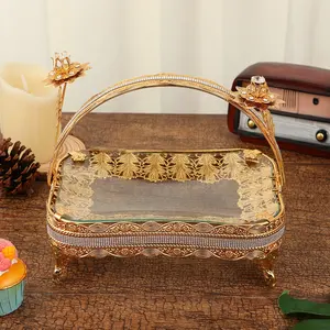 Plattiert dekorativer Kuchenständer Speisen tablett glas und metall Tisch Schaukasten Obst und Kuchen Deko-Goldkorb