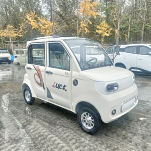 Mini Auto Eléctrico de 4 Ruedas, 1000W/3000W, 45km/H, Autonomía de 101-200km, Cabina Cerrada, Movilidad para Adultos - Product Image 3