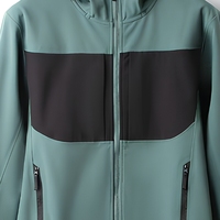 Veste coupe-vent imperméable OEM en softshell avec coutures thermosoudées pour la randonnée, les voyages, les activités de plein air et les occasions décontractées, doublure polaire intérieure, vert noir