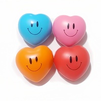 Promotion en gros d'usine, logo personnalisé, jouets anti-stress en mousse PU en forme de cœur pour enfants et adultes, balles à presser pour soulager le stress
