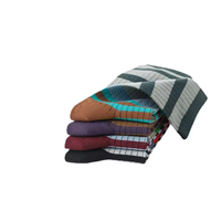 Chaussettes à la mode polyvalentes de sport décontractées pour femmes Chaussettes longues à rayures Chaussettes en coton printemps automne