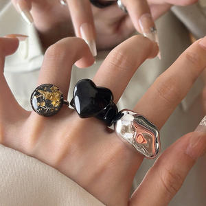 แหวนหมั้นสแตนเลสสตีลประดับเพทายรูปหัวใจชุบทองคำสีกุหลาบ ดีไซน์คลาสสิก หนา ทนทาน กันน้ำ สำหรับผู้หญิง ลดราคาพิเศษ - Product Image 1